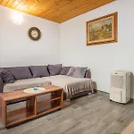 2 Bedroom Pet Friendly Home In Dutovlje * Dutovlje