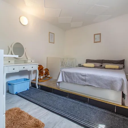 Awesome In With Wifi Semesterbostad Dutovlje