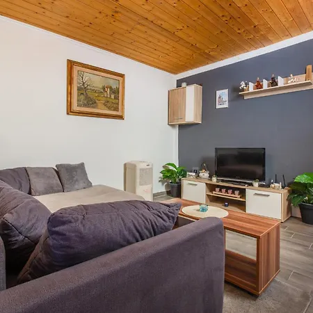 Holiday home 2 Bedroom Lovely In