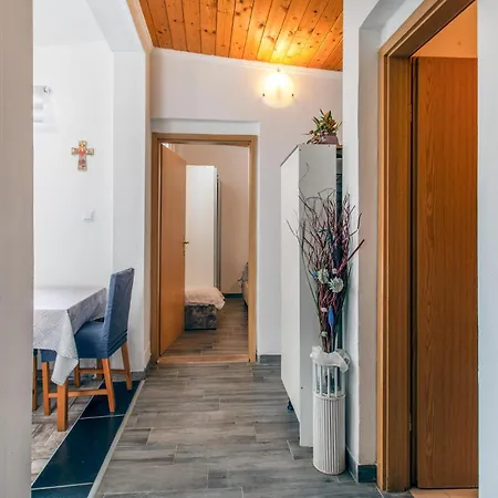 In With Wifi Holiday home Dutovlje