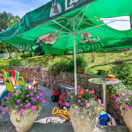 2 Bedroom Lovely In Holiday home Dutovlje