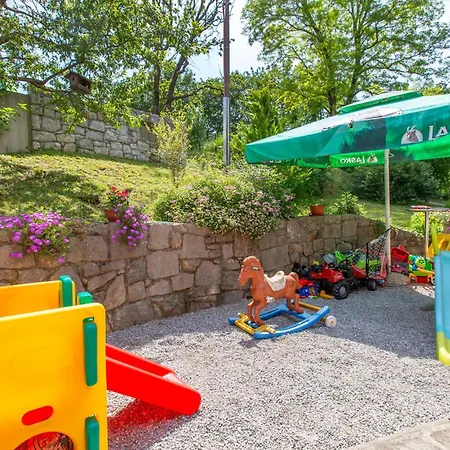 2 Bedroom Lovely In